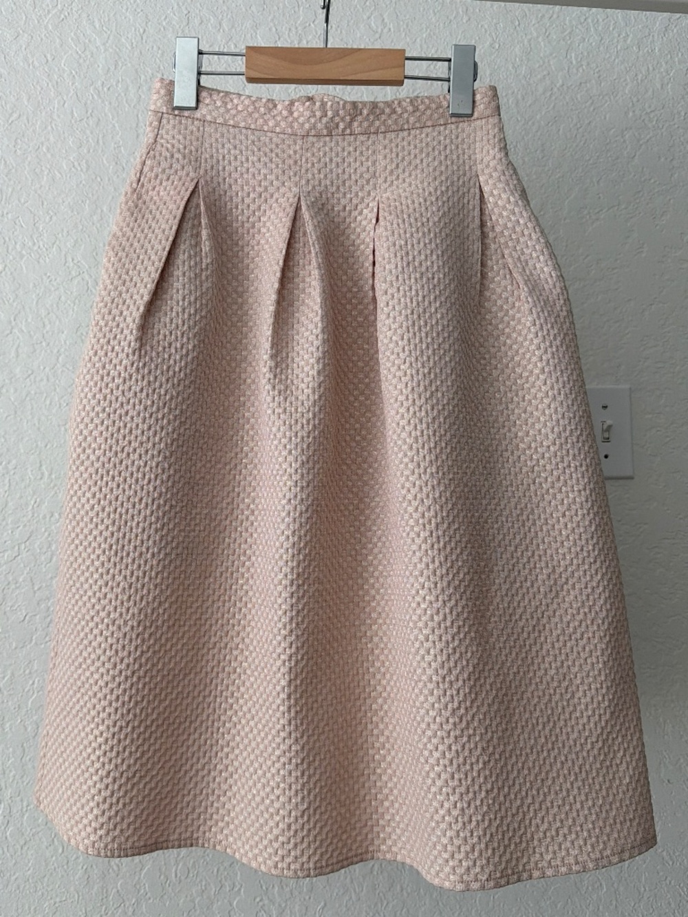 Baby pink pleated A-line skirt with pockets!!!